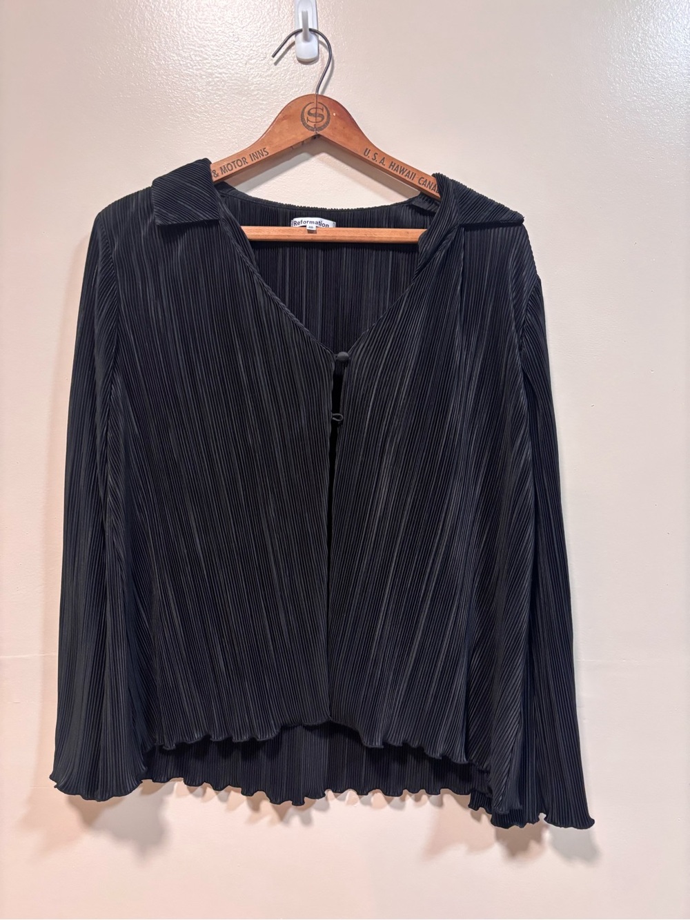 Reformation Black Pleated Button-Front Jacket “missing button” - Picture 4 of 8
